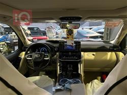 تۆیۆتا لاند کروزەر